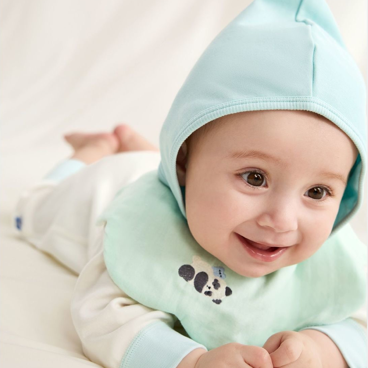 Sensori™ Petal Muslin Bibs